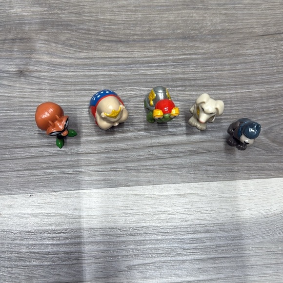 🚩 Fisher Price DC League of Super Pets Toy Figures Multi Pack Play Set Jet Case - Picture 7 of 8